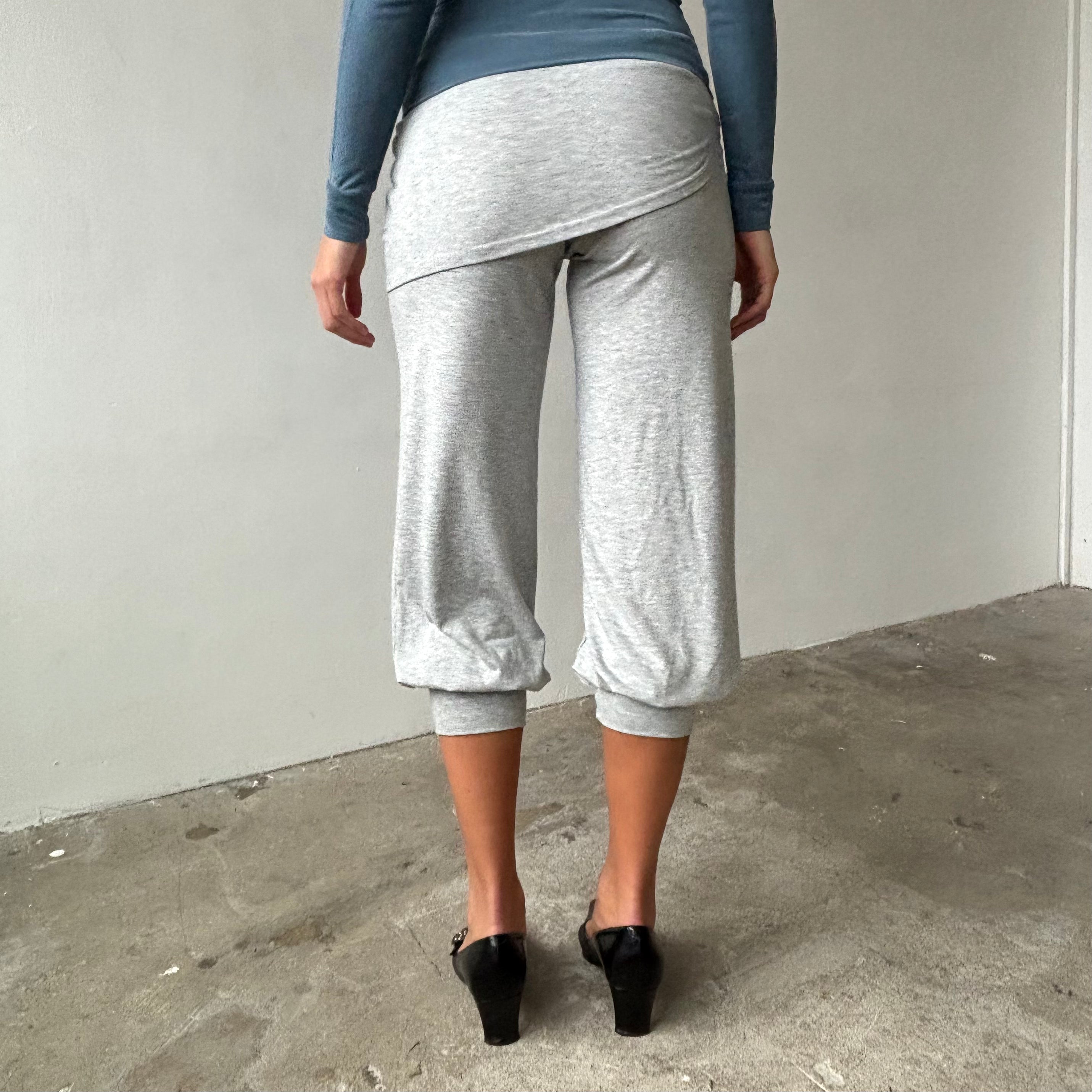 Bubble Capris and Sarong Light Grey