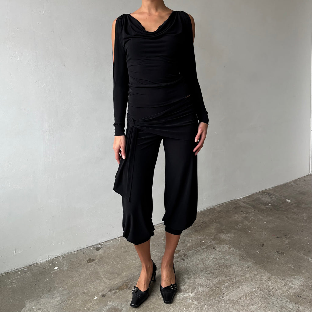 Bubble Capris and Sarong Black