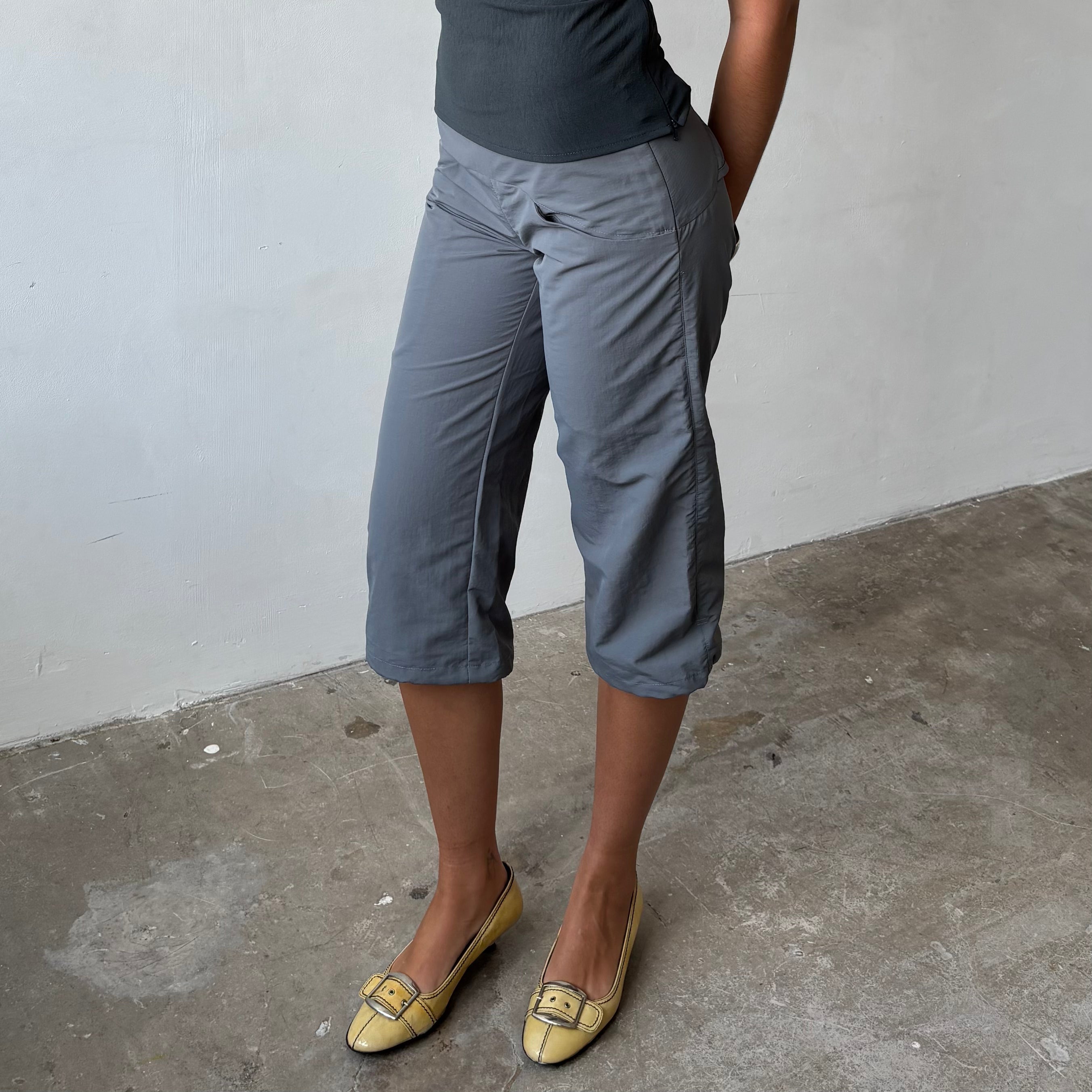 Betty Capris in Grey