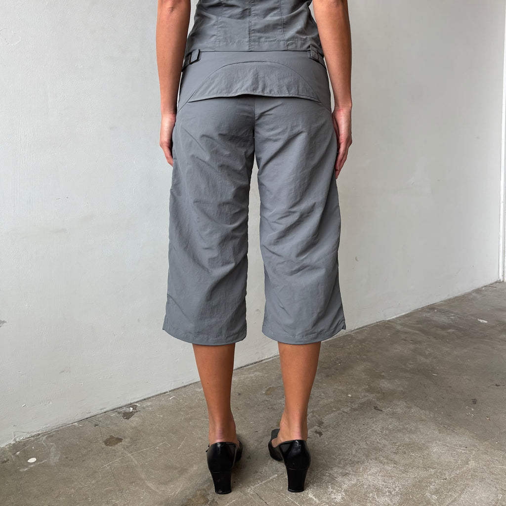 Betty Capris in Grey