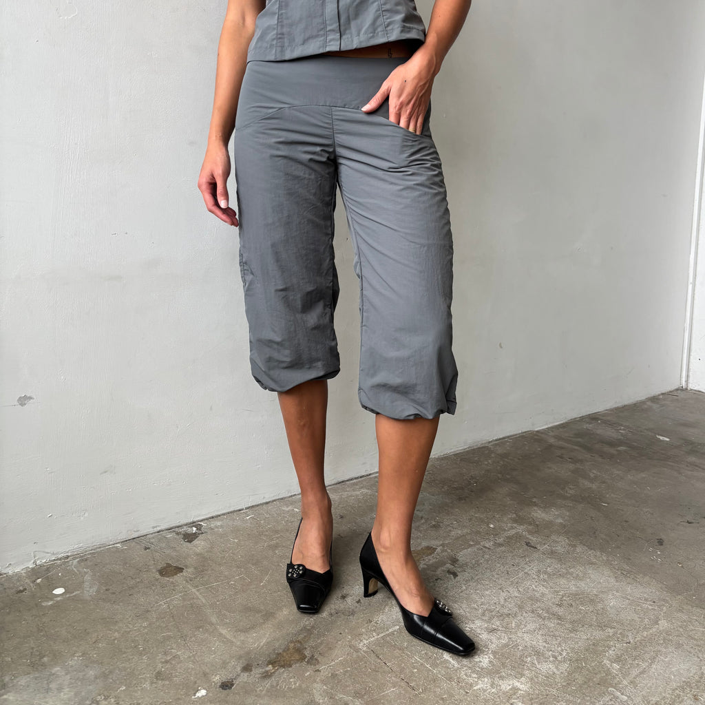 Betty Capris in Grey