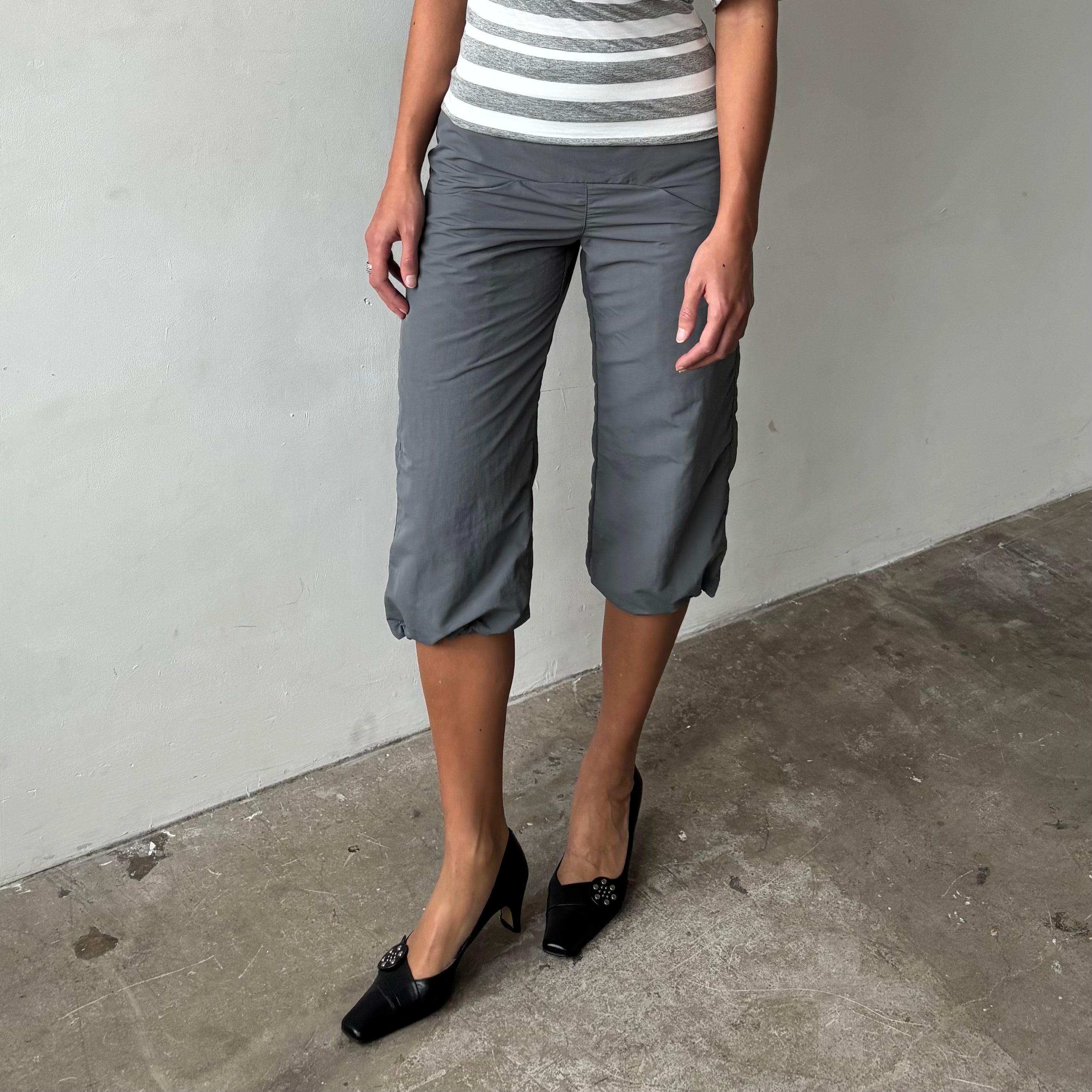Betty Capris in Grey