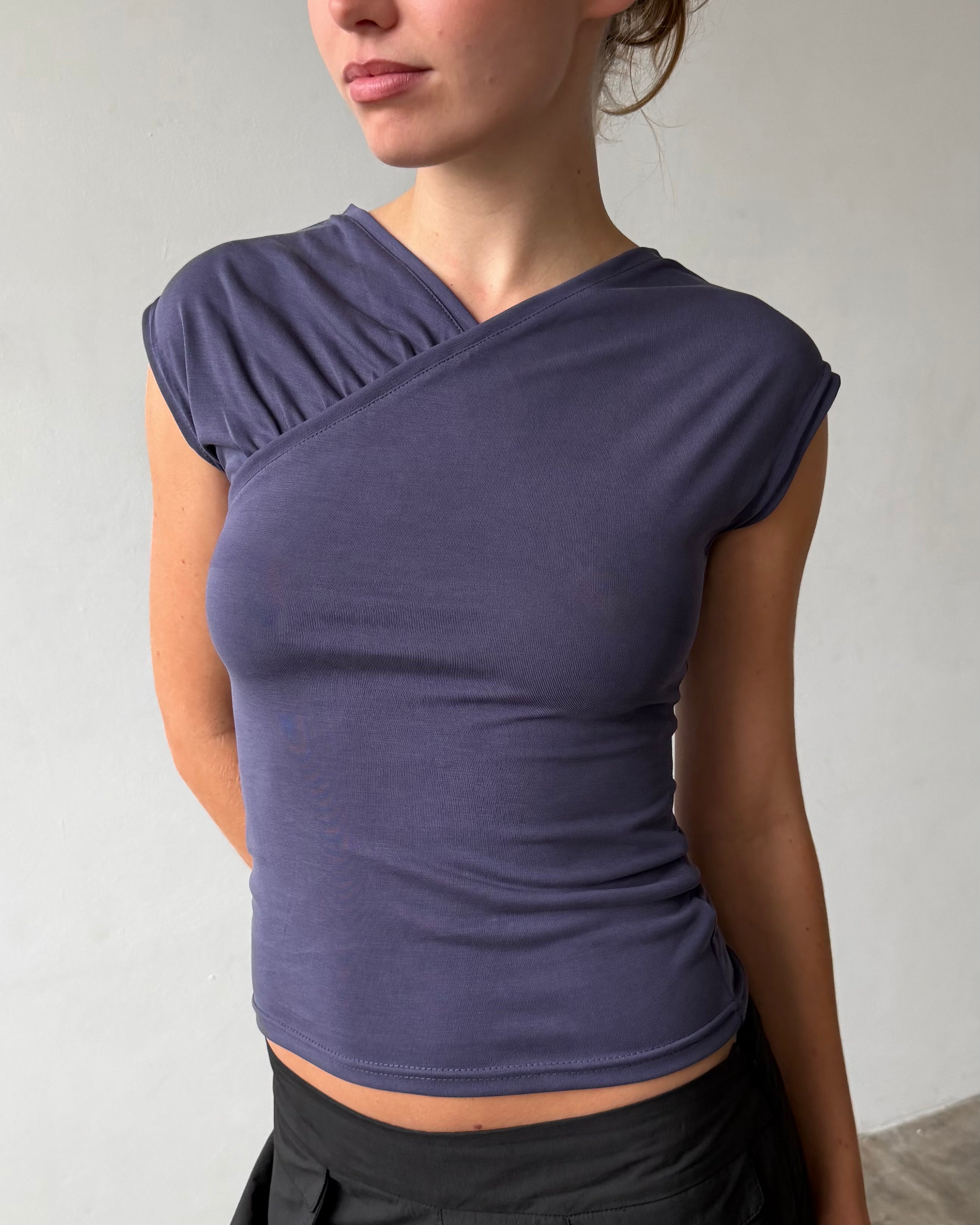Ines V Neck Tee